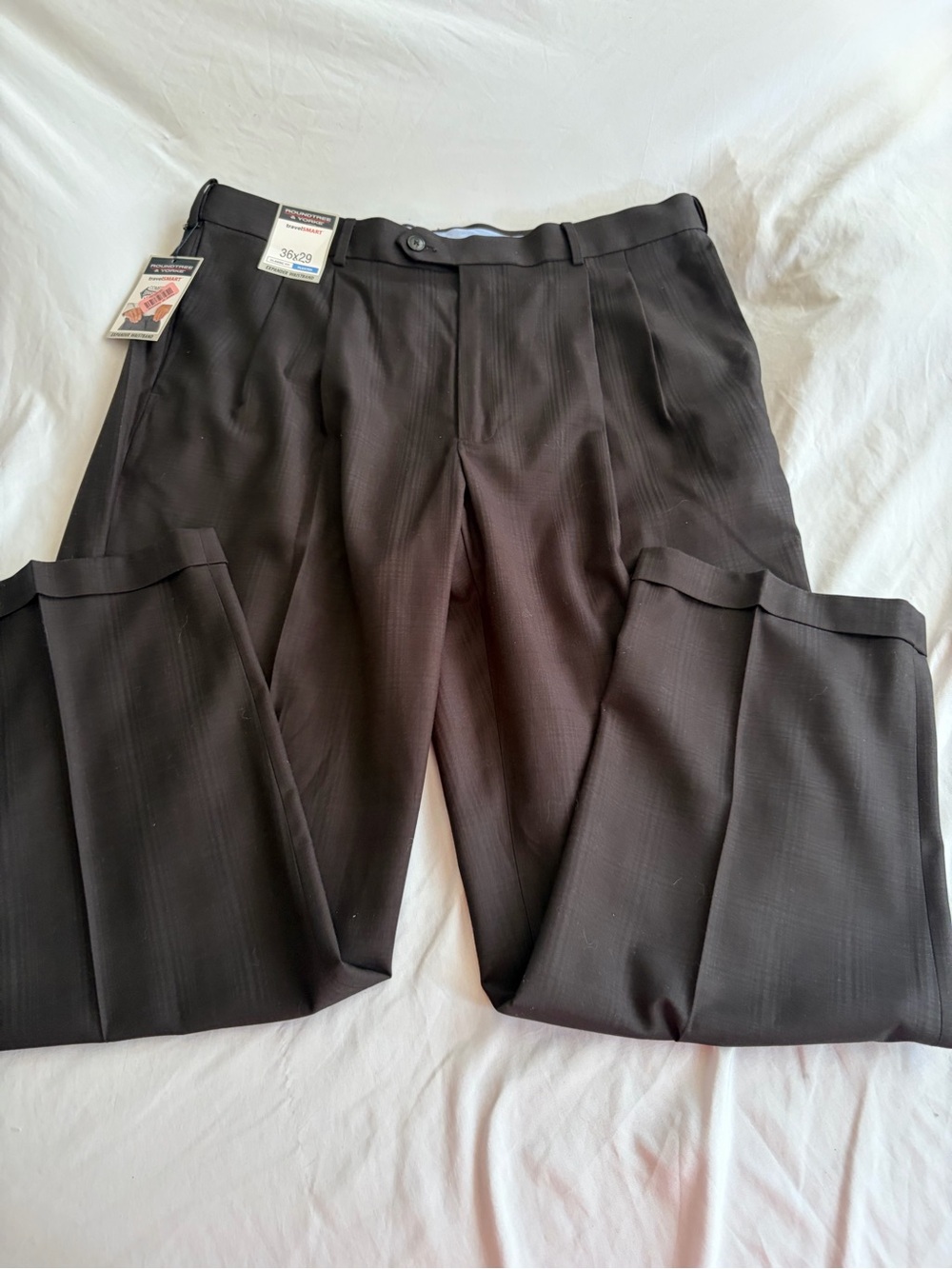 Roundtree & Yorke TravelSmart Men's Black Pleated Dress Pants NWT
